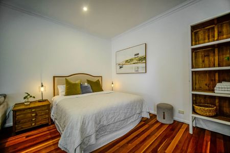 Better than an Apartment - Beautiful Flat in Leafy Grays Point - Photo 5