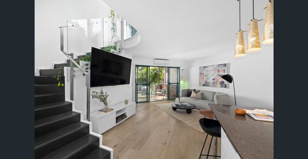 2 Bedroom Unit with Exclusive Rooftop Terrace - Photo 1