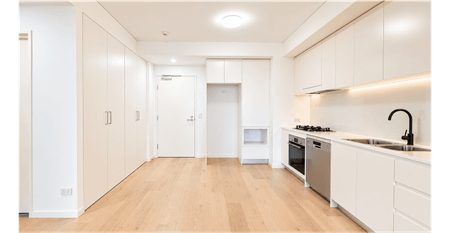 Prime Lidcombe Location | 100m to Train Station | Secure 1-Bedroom Apartment - Photo 2