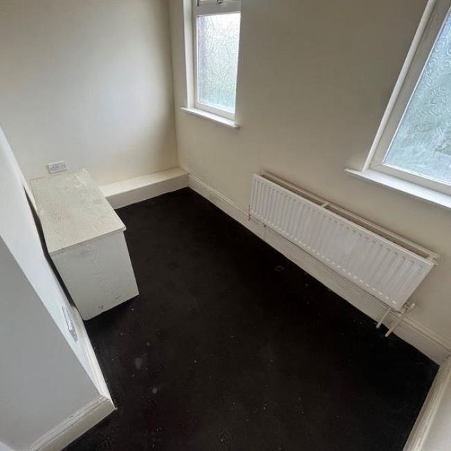 1 Bedroom Apartment To Let - Photo 1