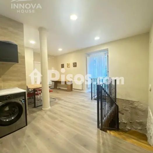 Piso en alquiler en Calle de Colón - Photo 1