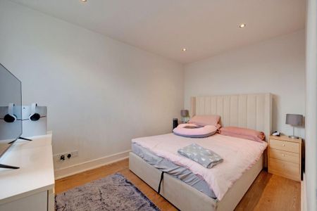 3 bedroom detached house to rent - Photo 3