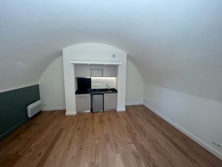 Location Appartement 1 pièce 31m² - Photo 3