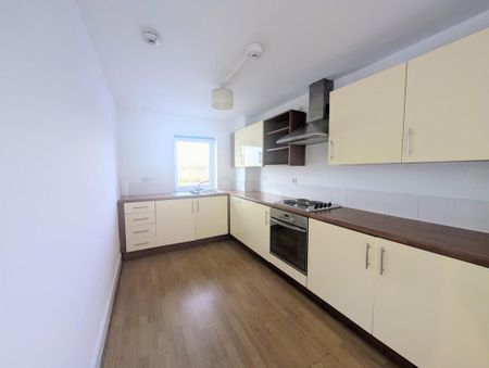 2 bedroom flat to rent - Photo 3