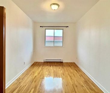 6227 Rue Desportes - Photo 1