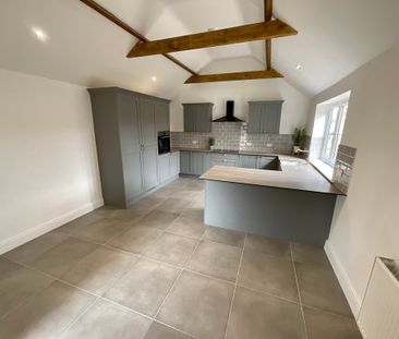 2 bedroom Cottage to let - Photo 6