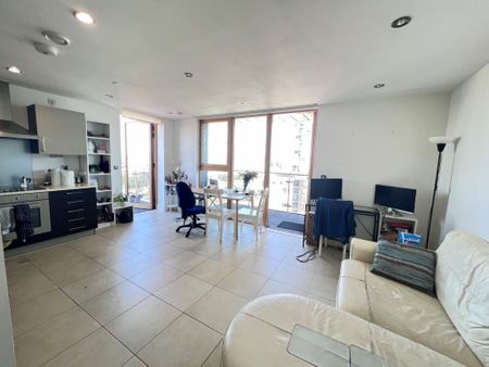 1 bedroom flat to rent - Photo 3
