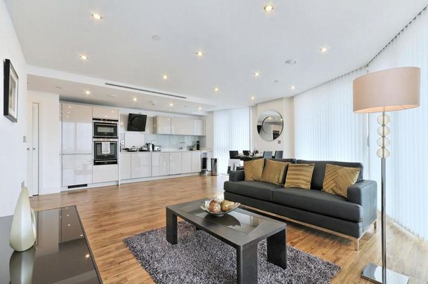 2 bedroom flat to rent - Photo 1