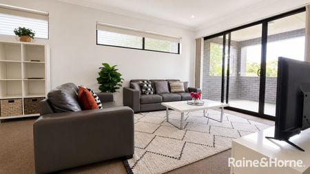 Spacious Fully Furnished 3-Bedroom Home in Prime Westmead Location - Unbeatable Convenience - Photo 5