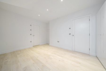 4 Bedroom Flat to rent - Photo 5