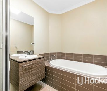 Low Maintenance Lakeside Living! - Photo 6