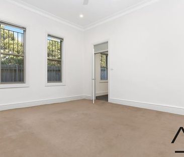 Beautifully presented three bedroom family home - Photo 6