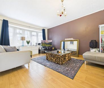 Springfield Avenue, Hampton, TW12 - Photo 3