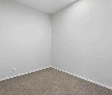 Top-Floor Apartment with Study & Sweeping Googong Views - Photo 3