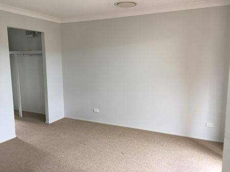 Large 4 Bedroom family - Photo 5