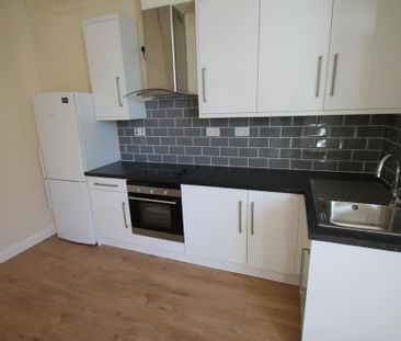3 bedroom apartment to rent - Photo 5