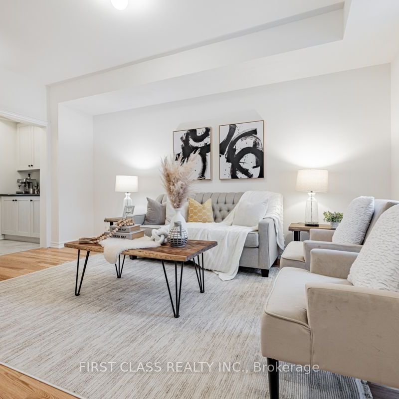 For Lease - 71 Puisaya Drive, Richmond Hill, Ontario - Photo 1