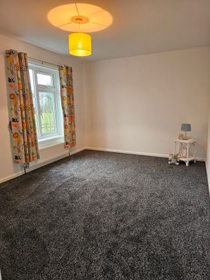 2 Bedroom End Terraced Property to Rent in Station Town - Photo 1