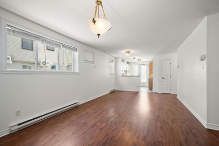 Appartement à louer - Laval (Chomedey) (Autres) - Photo 2