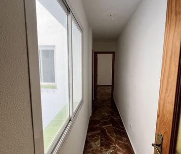 Apartment in San Pedro de Alcántara, Costa del Sol - Photo 4