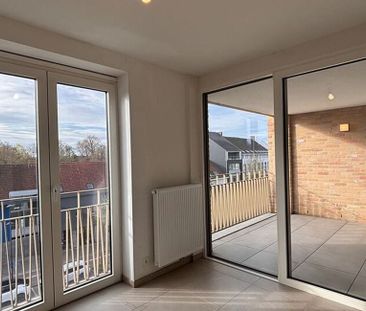 Appartement te huur in Harelbeke voor € 575 met 11 slaapkamers - Photo 2