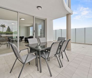2 Bedroom Furnished Unit in the Heart of Town - 3 or 6 Month Lease ... - Photo 6