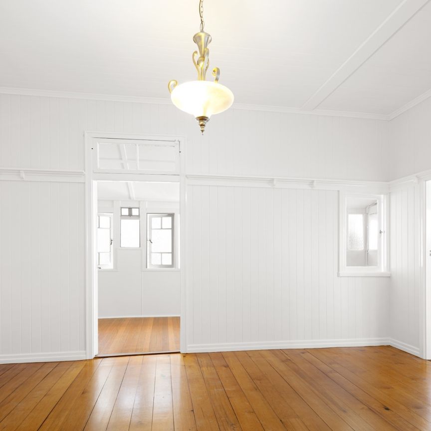 The Perfect Family Home in a Prime Location - Photo 1
