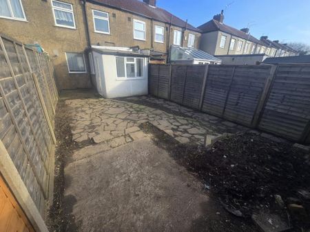 2 bedroom terraced house to rent - Photo 2