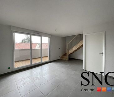 T2 DUPLEX AVEC TERRASSE ET PARKING - Photo 3