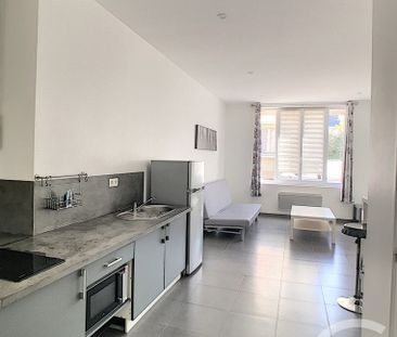 Location Appartement 2 pièces 35m² LA NEUVILLETTE 51100 - Photo 4