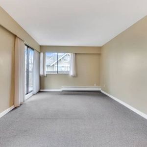 Bachelor Apartment for Rent at Douglas Place - Photo 2