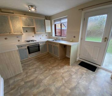 2 bedroom semi-detached house to rent - Photo 4