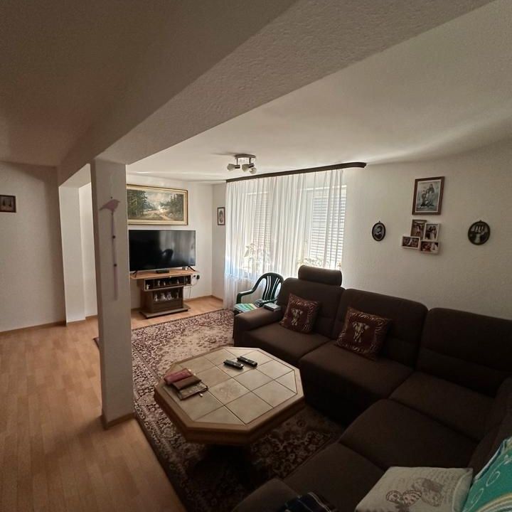 Gepflegte 4 Zimmer Wohnung zu vermieten/Garten/Keller/Stellplätze - Photo 1