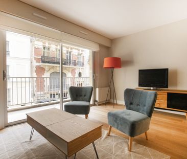 Appartement à louer rue Vineuse, Paris 16ème - Photo 3