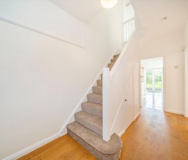 4 bedroom semi-detached house to rent - Photo 1