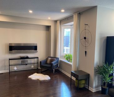 For Lease - 165 Hampshire Way Unit# 123, Milton, Ontario - Photo 1