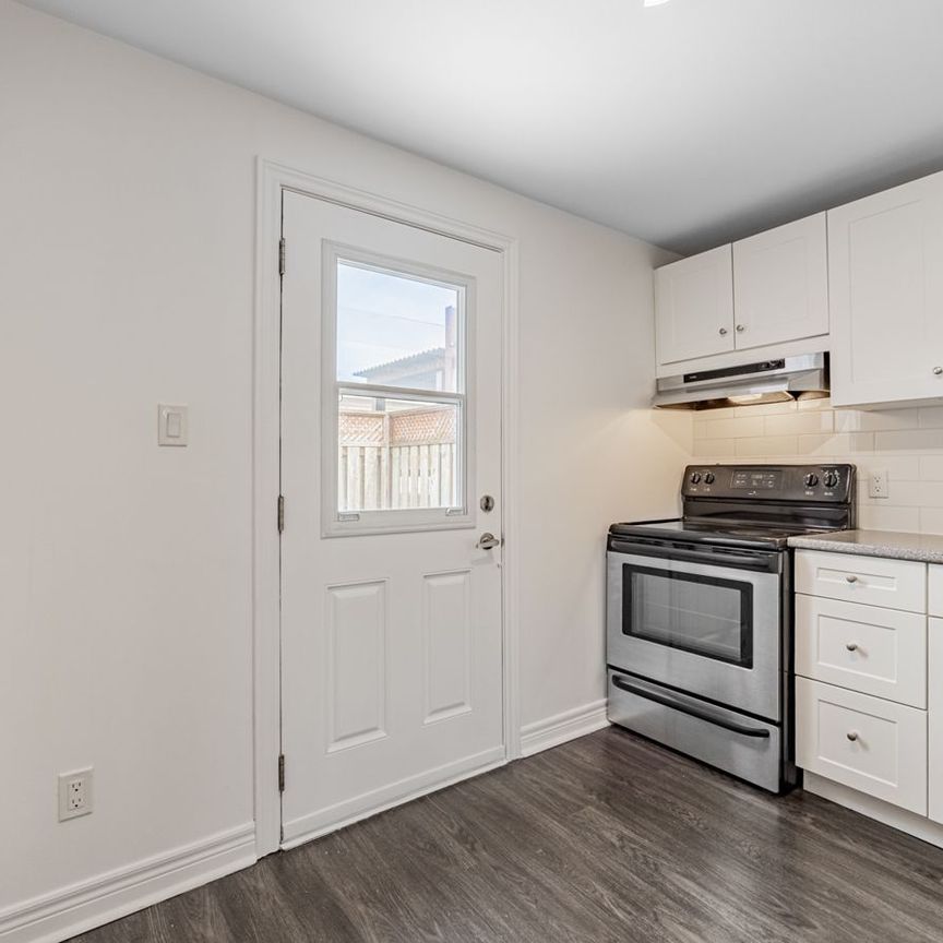 For Lease - 2040 Dundas Street Unit# 2, Toronto, Ontario - Photo 1