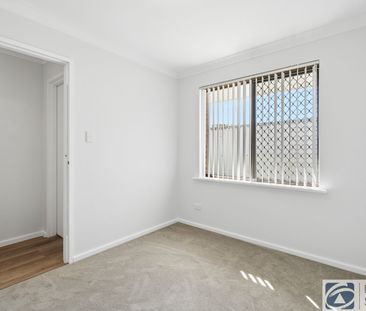 Freshly Renovated 2-Bedroom Villa in Quiet Complex - Photo 4