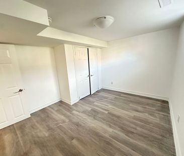 For Lease - 17 Tamarisk Drive Unit# Lower, Toronto, Ontario - Photo 4