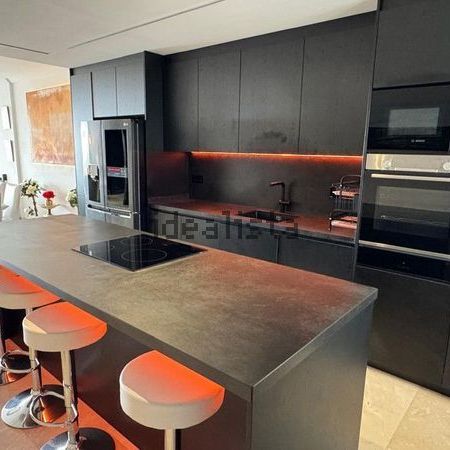 Alquiler de piso en Avenida de la Resina - Photo 1