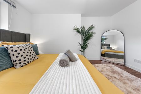 Room in a Shared Flat, Camilla Road, SE16 - Photo 5