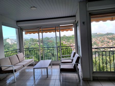 Location Appartement 141.93m² 4 pièces Fort de france - Photo 3