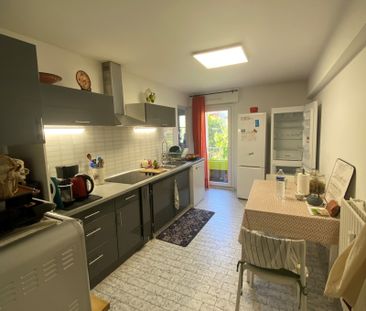 GRAND T3 SECTEUR GARE AVEC GARAGE - Photo 3