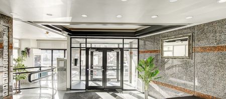 IMMEUBLE PROFESSIONEL - PLATEAU / CENTRE-VILLE/ PARC DU MONT-ROYAL - Photo 3