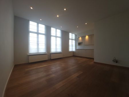 Gezellig éénslaapkamer appartement in herenwoning met zicht op water - Photo 2