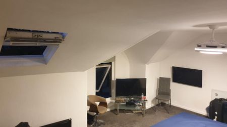 1 bedroom flat to rent - Photo 2