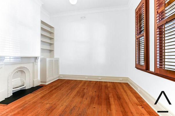 Spacious Victorian Terrace With Stunning Views & Prime Paddington Location - Photo 1