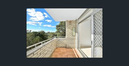 3 Bedroom unit for rent in Wiley park prime location - Photo 4