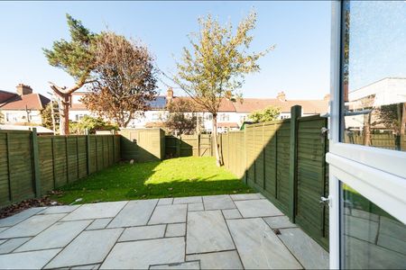 Studio Flat, South Norwood, SE25 - Photo 3