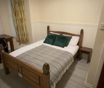 Serviced Room's, 81 Wellesley Avenue, Belfast, BT9 6DH - Photo 5